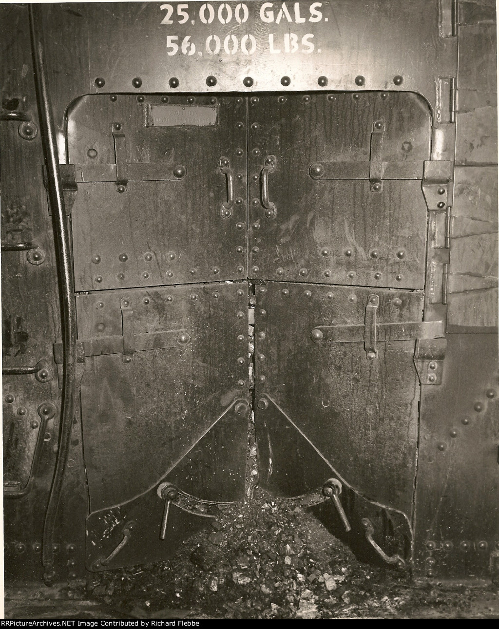 UP 4024 Coal Tender chute doors
